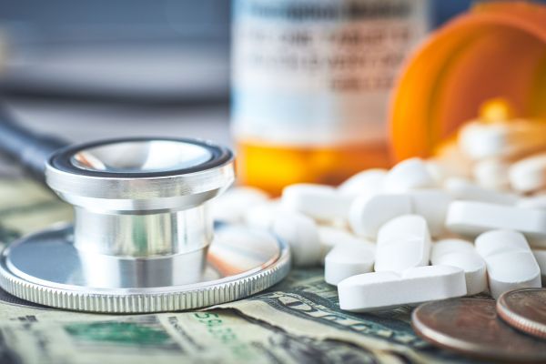 Houston-Galveston Area Council Helps Seniors Navigate New Medicare Drug Pricing